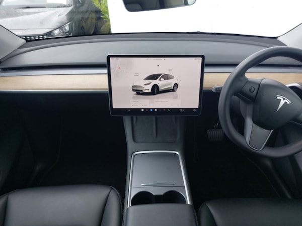 Used Tesla Model Y 2022 for sale - 76199372: Photo 2