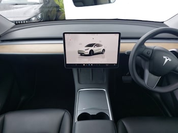 Used Tesla Model Y 2022 for sale - 76199372: Photo 2