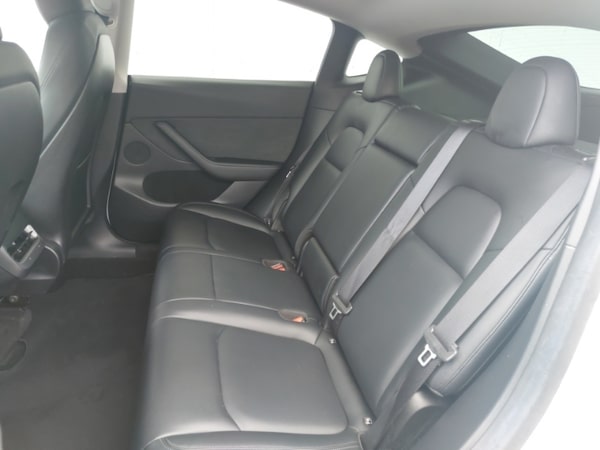 Used Tesla Model Y 2022 for sale - 76199372: Photo 6