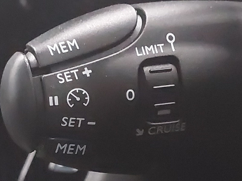 Used Peugeot 2008 2022 for sale - 77141373: Photo 15