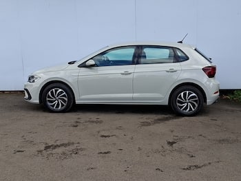 Used Volkswagen Polo 2024 for sale - 79686000: Photo