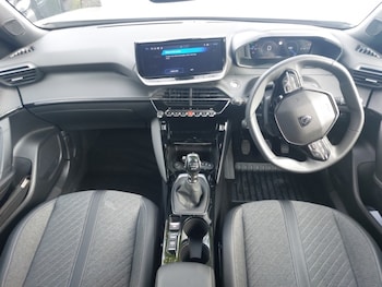 Used Peugeot 2008 2024 for sale - 77932987: Photo