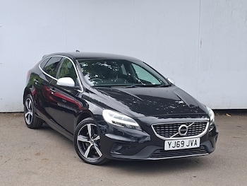 Used Volvo V40 2019 for sale - 79048577: Photo