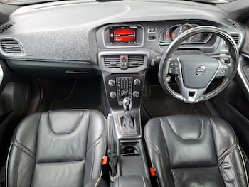 Used Volvo V40 2019 for sale - 79048577: Photo