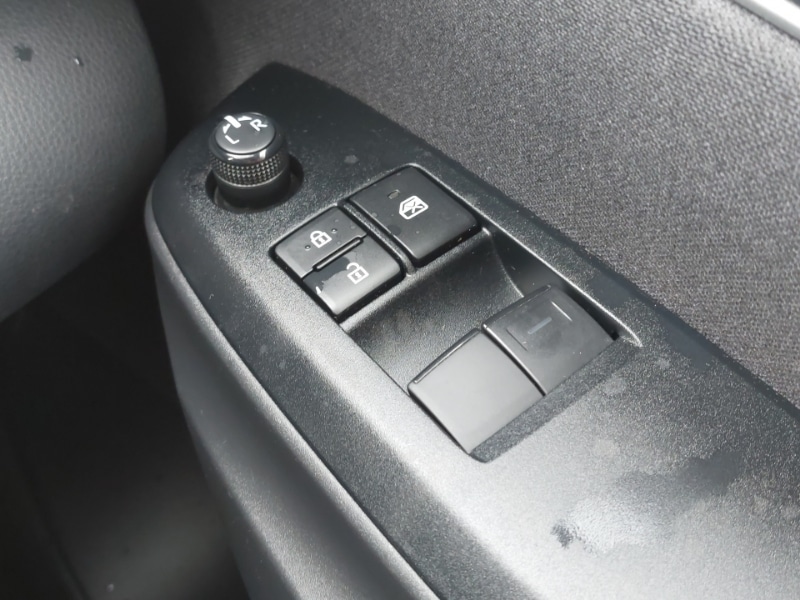 Used Toyota Yaris 2023 for sale - 78040826: Photo 19