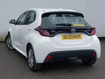 Used Toyota Yaris 2023 for sale - 78040826: Photo