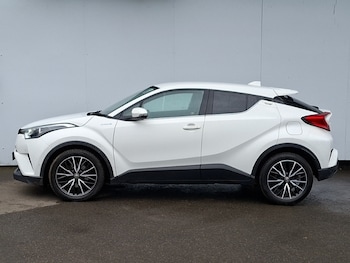 Used Toyota C-HR 2018 for sale - 79356381: Photo