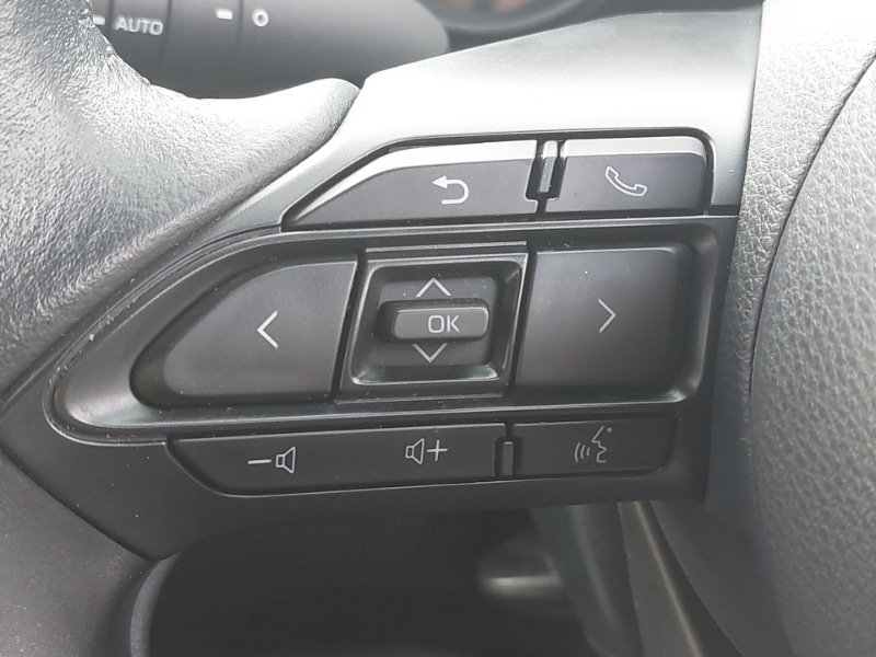 Used Toyota Yaris Cross 2022 for sale - 76465461: Photo 17