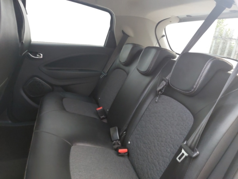 Used Renault Zoe 2023 for sale - 76897608: Photo 6