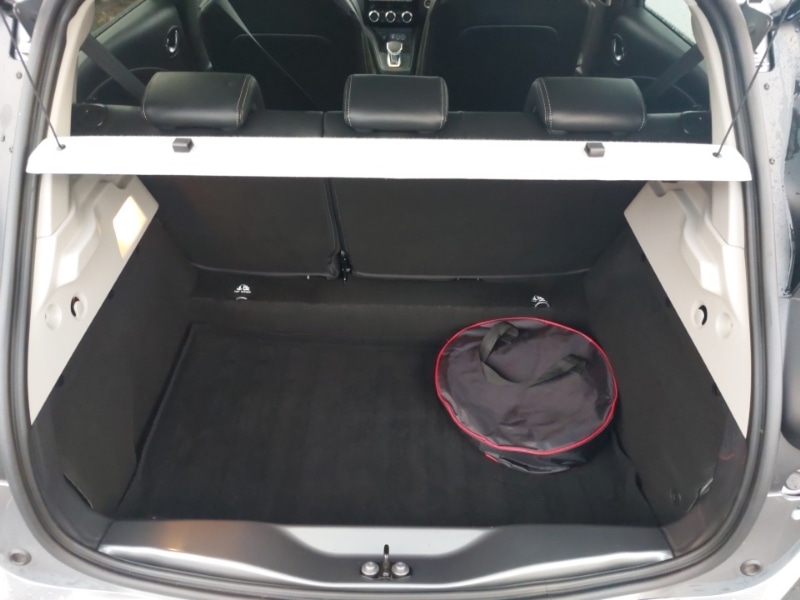 Used Renault Zoe 2023 for sale - 76897608: Photo 8