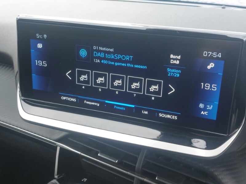 Used Peugeot 2008 2022 for sale - 78155863: Photo 11