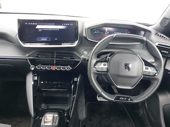 Used Peugeot 2008 2024 for sale - 76172091: Photo