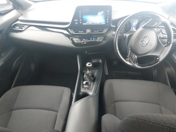 Used Toyota C-HR 2017 for sale - 78634099: Photo