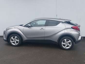 Used Toyota C-HR 2017 for sale - 78634099: Photo