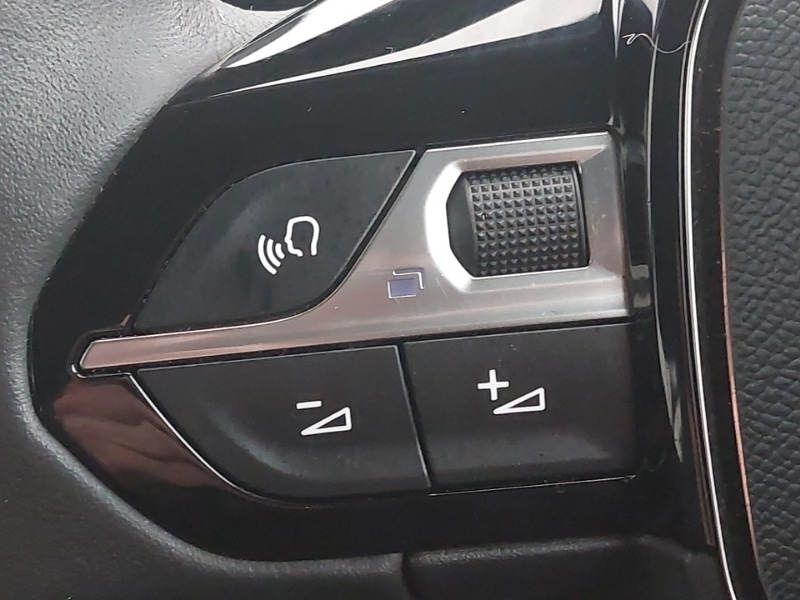 Used Peugeot 2008 2022 for sale - 77141388: Photo 12