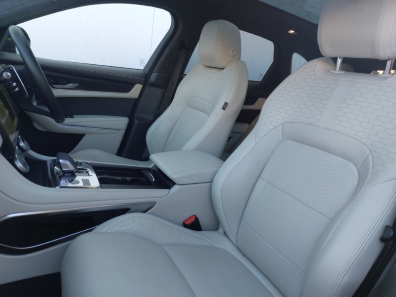 Used Jaguar F-Pace 2021 for sale - 76860532: Photo 5