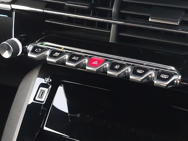 Used Peugeot 208 2020 for sale - 77028462: Photo 16