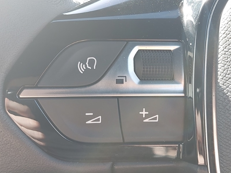 Used Peugeot 2008 2023 for sale - 77932990: Photo 12