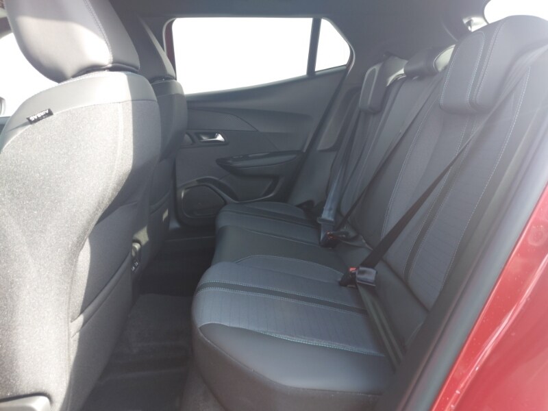 Used Peugeot 2008 2023 for sale - 77932990: Photo 6