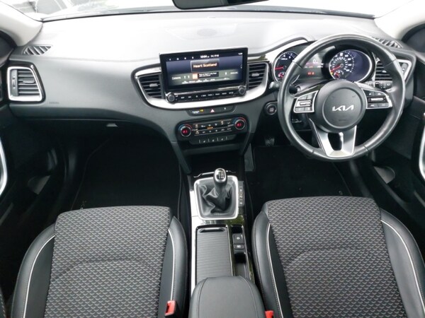 Used Kia XCeed 2023 for sale - 76301815: Photo 2
