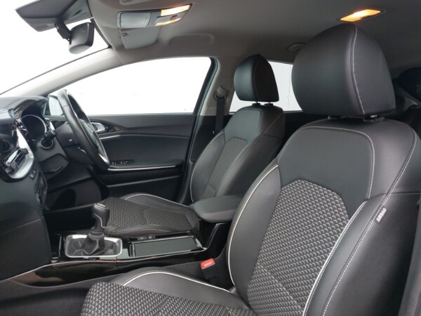 Used Kia XCeed 2023 for sale - 76301815: Photo 5