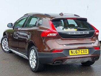Used Volvo V40 2017 for sale - 78803542: Photo