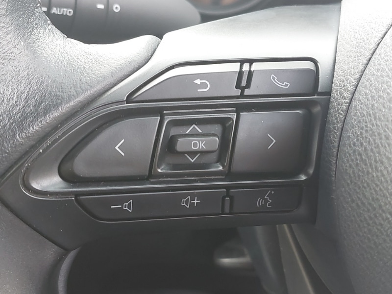 Used Toyota Yaris Cross 2022 for sale - 76707981: Photo 17