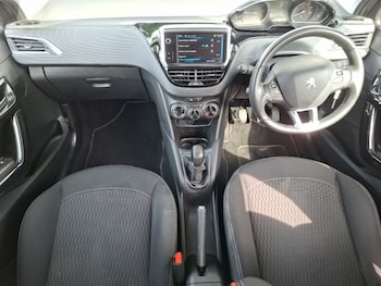 Used Peugeot 208 2018 for sale - 79171109: Photo