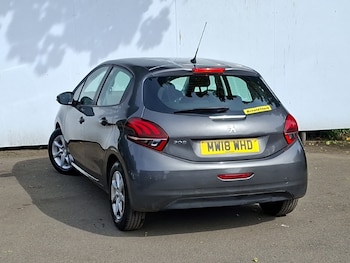 Used Peugeot 208 2018 for sale - 79171109: Photo