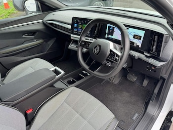 Used Renault Megane E Tech 2024 for sale - 72599811: Photo