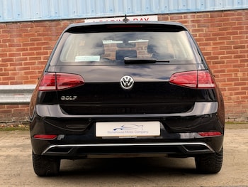 Used Volkswagen Golf 2018 for sale - 76963430: Photo