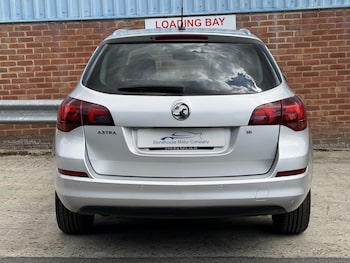 Used Vauxhall Astra 2011 for sale - 79410727: Photo