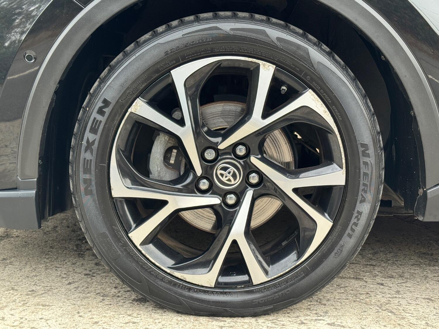 Used Toyota C-HR 2021 for sale - 76313936: Photo 14