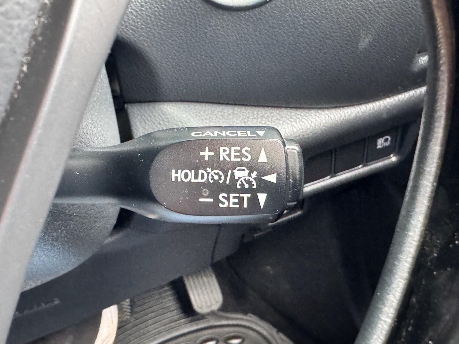 Used Toyota C-HR 2021 for sale - 76313936: Photo 32