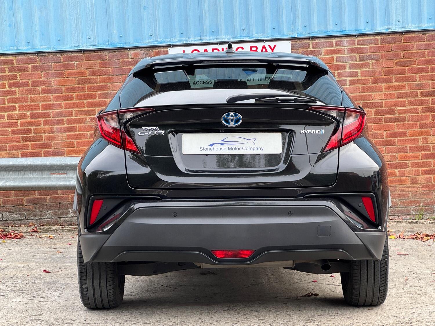 Used Toyota C-HR 2021 for sale - 76313936: Photo 4