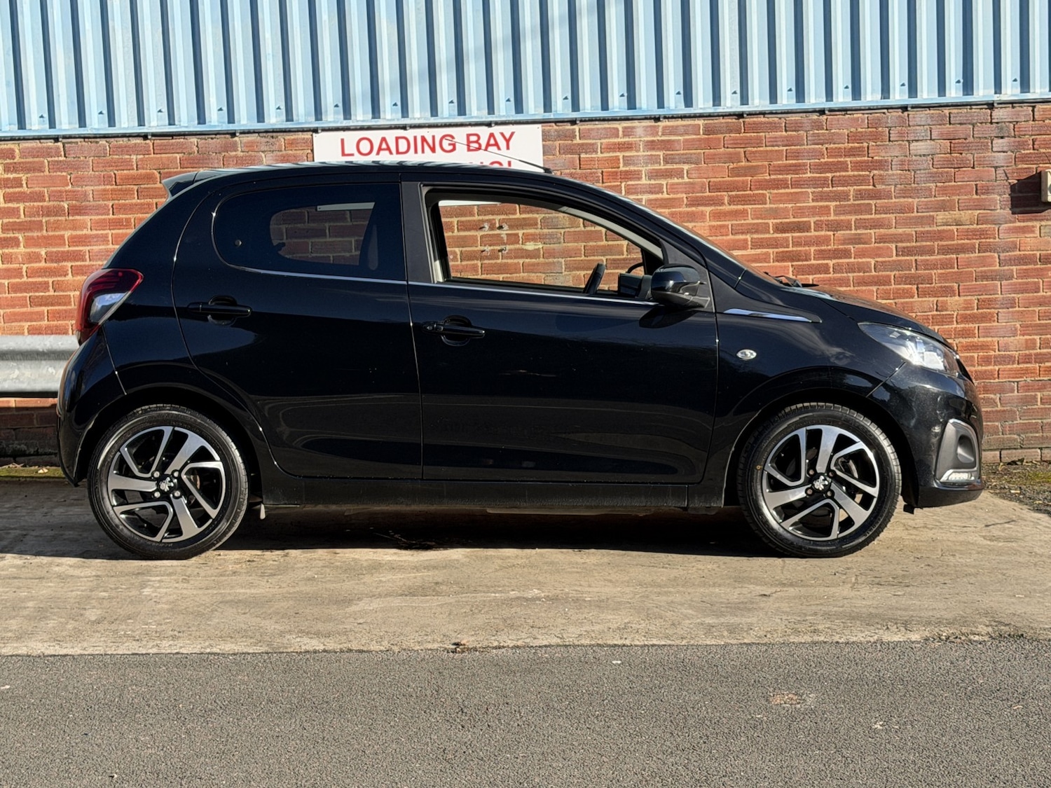 Used Peugeot 108 2020 for sale - 77453201: Photo 21