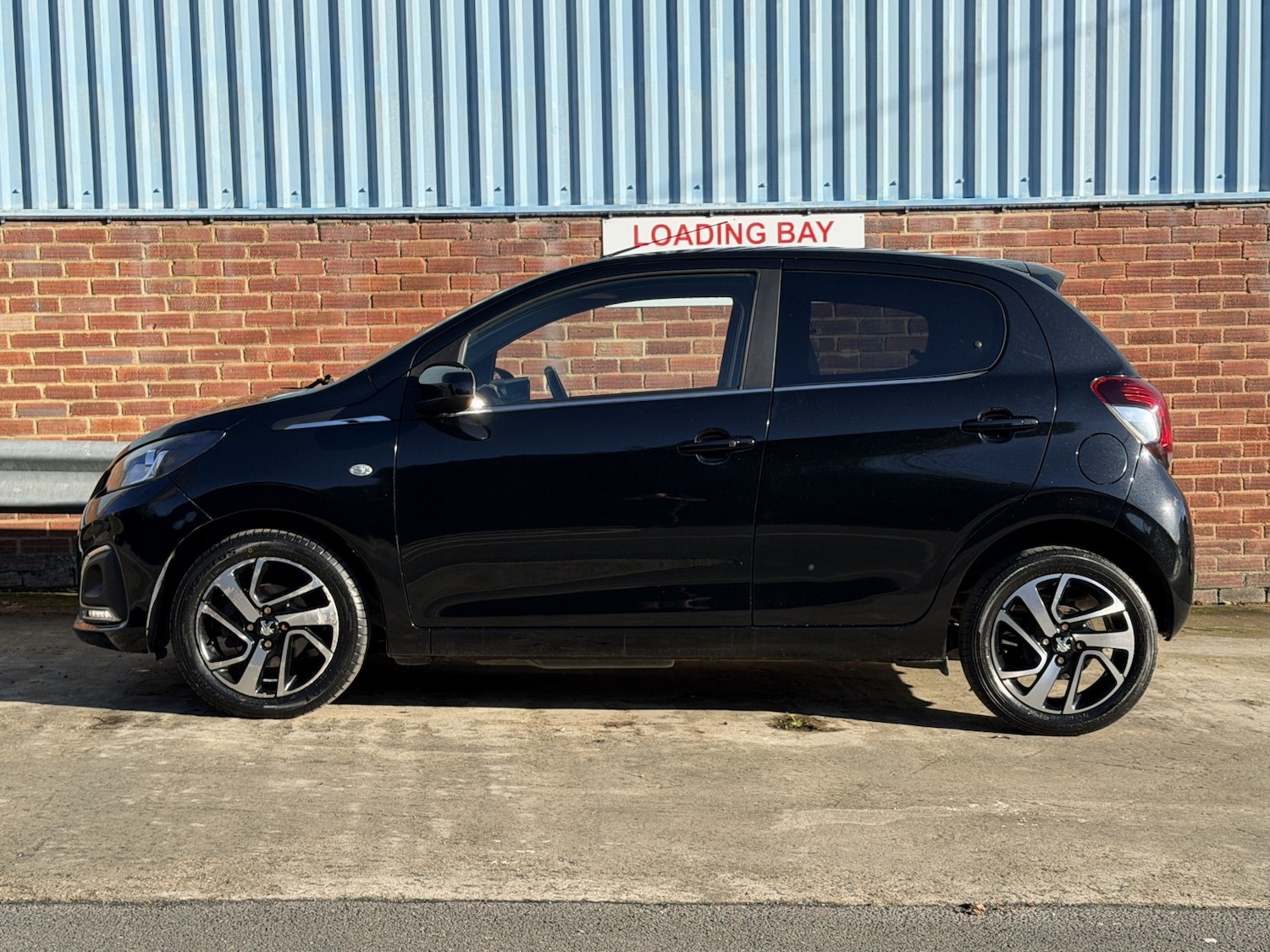 Used Peugeot 108 2020 for sale - 77453201: Photo 30