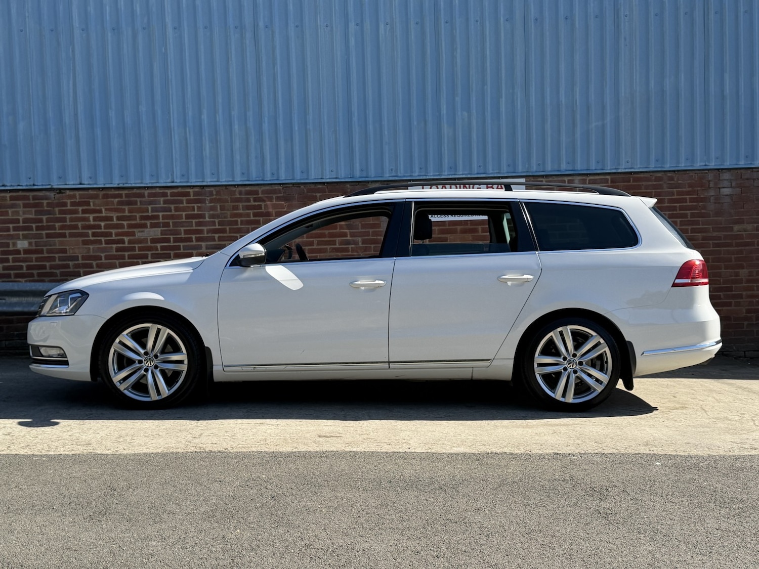 Used Volkswagen Passat 2014 for sale - 77938153: Photo 2