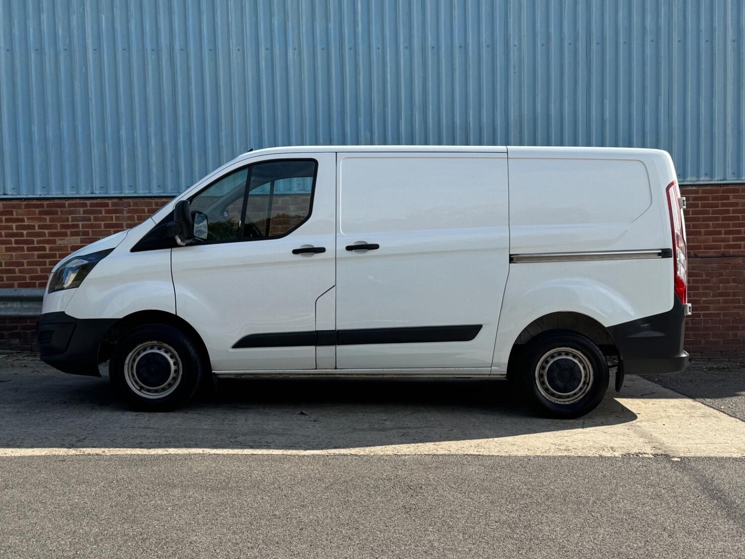 Used Ford Transit Custom 2018 for sale - 76107320: Photo 2