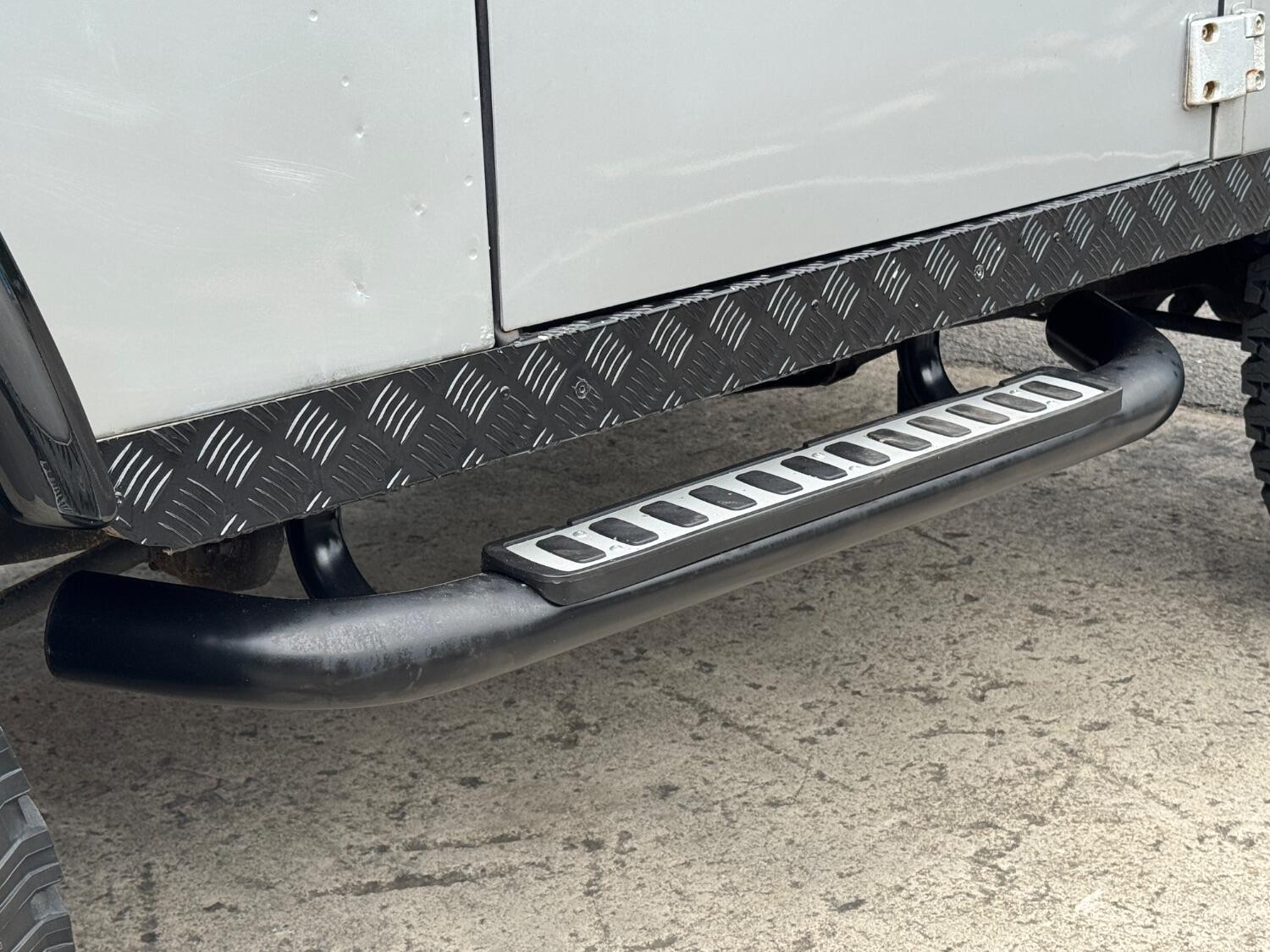 Used Land Rover Defender 2004 for sale - 76963347: Photo 23