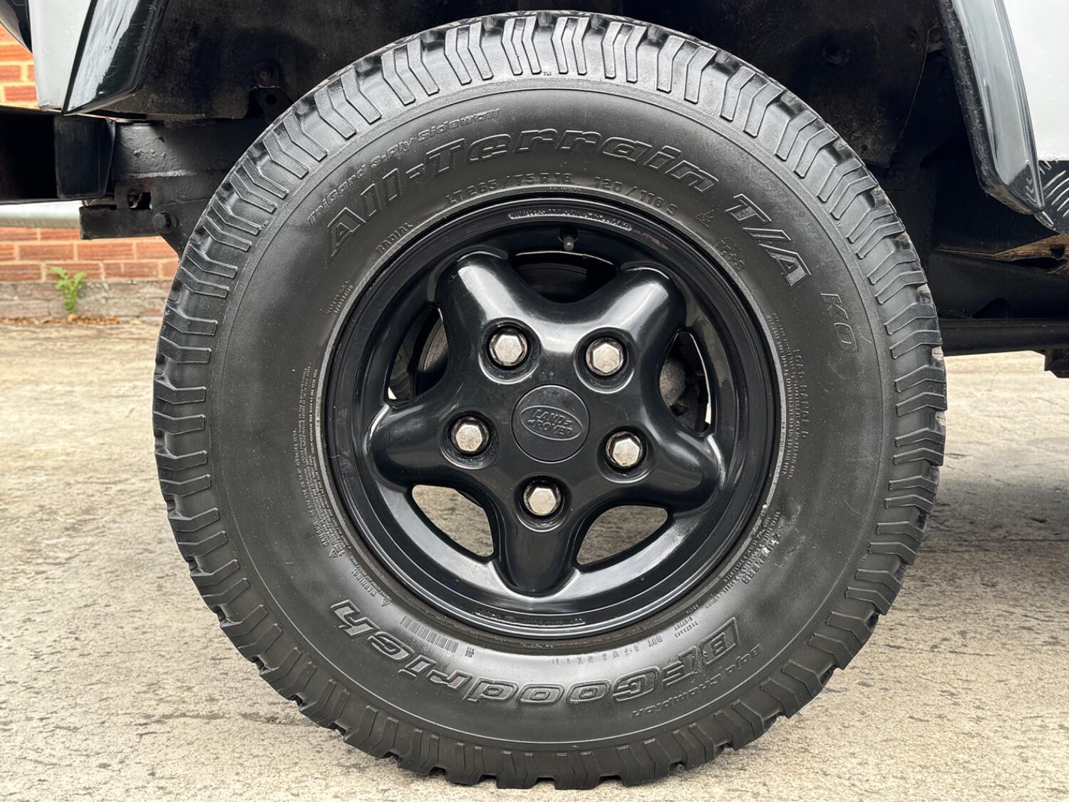 Used Land Rover Defender 2004 for sale - 76963347: Photo 40