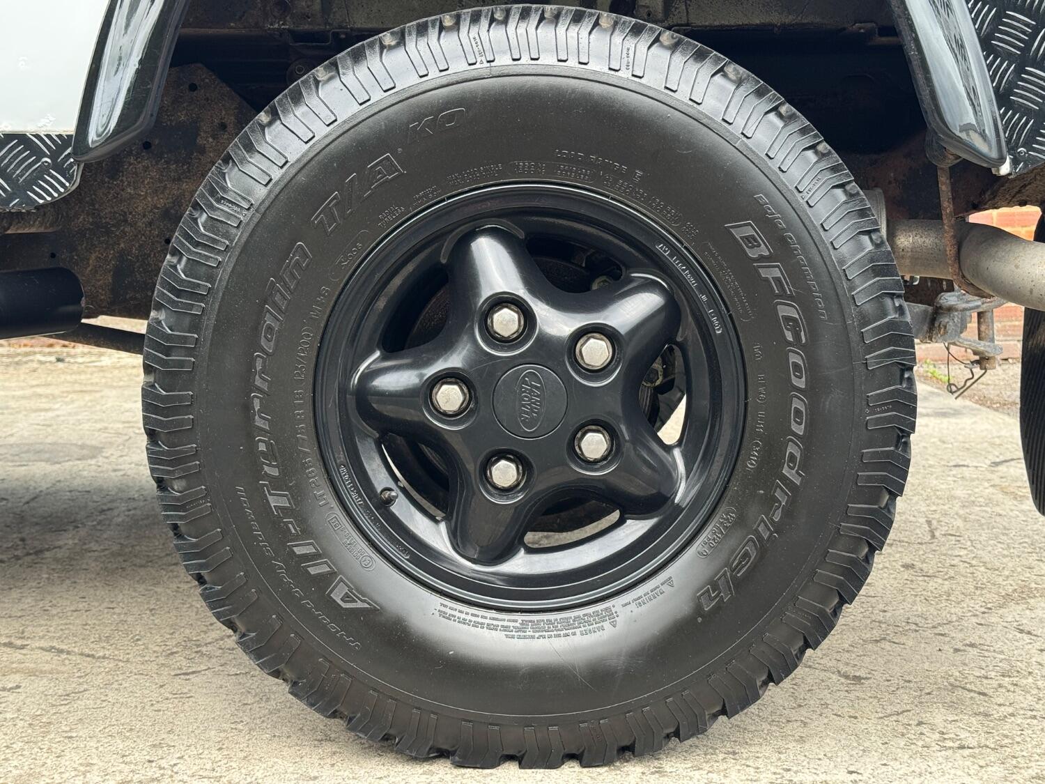 Used Land Rover Defender 2004 for sale - 76963347: Photo 41