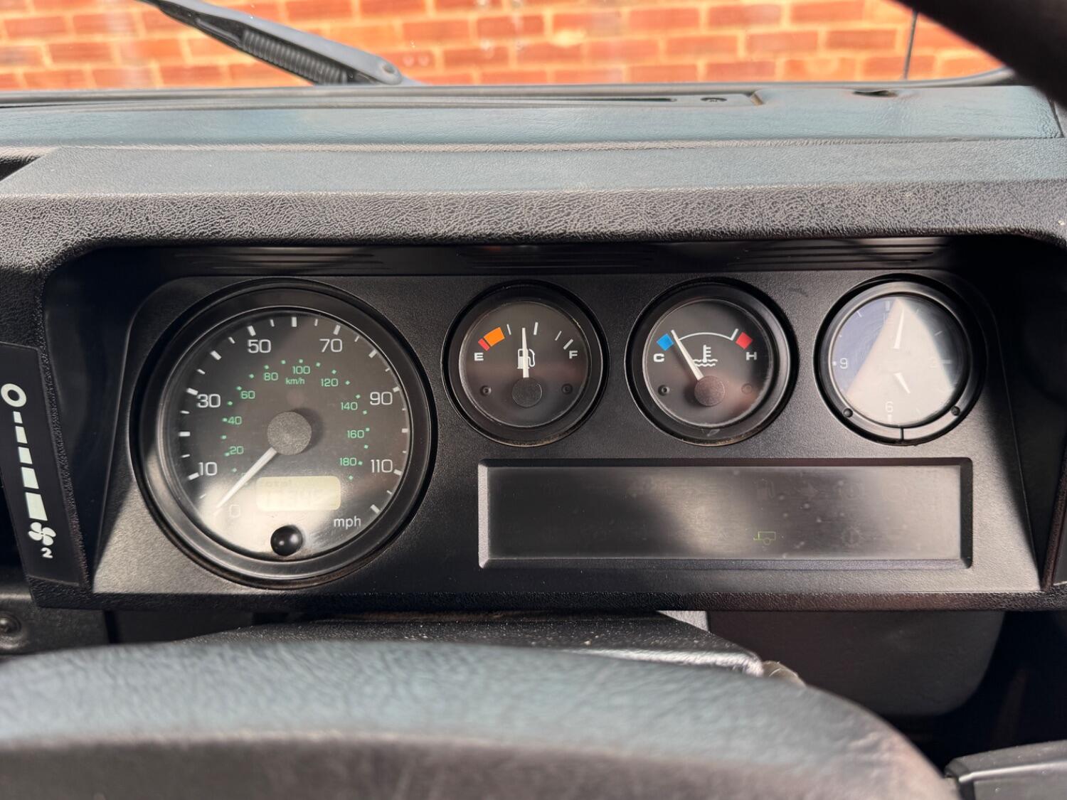 Used Land Rover Defender 2004 for sale - 76963347: Photo 5