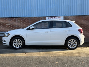 Used Volkswagen Polo 2018 for sale - 76637420: Photo