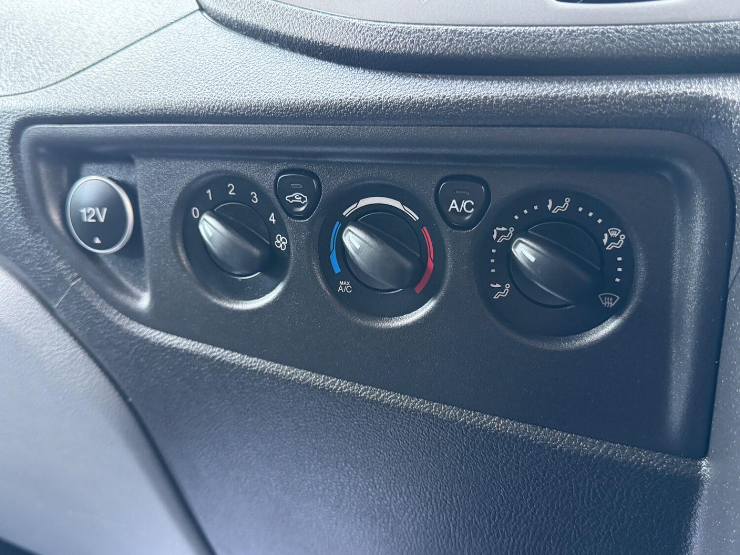 Used Ford Transit 2018 for sale - 75938249: Photo 28