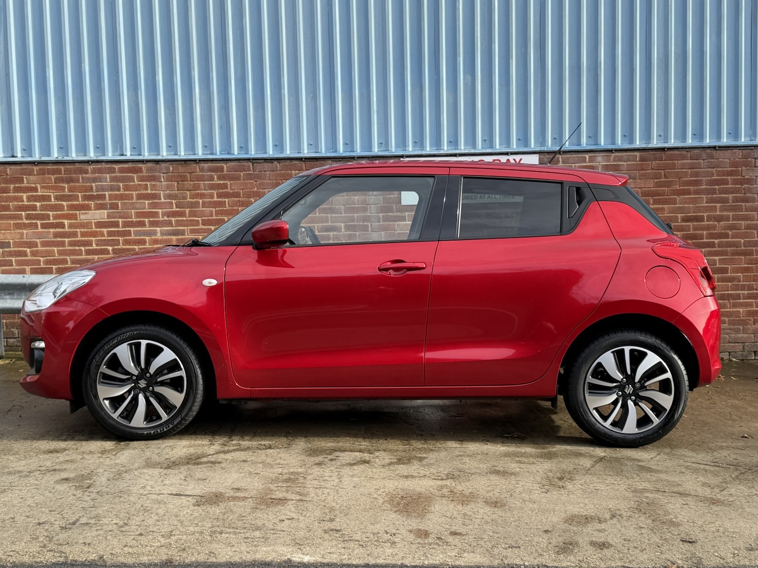 Used Suzuki Swift 2020 for sale - 77342618: Photo 15