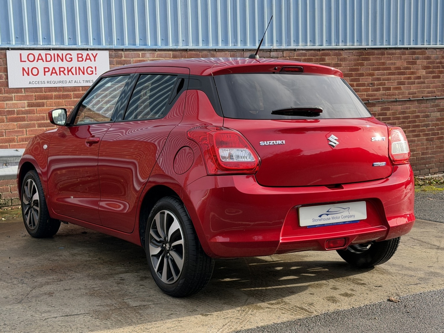 Used Suzuki Swift 2020 for sale - 77342618: Photo 3