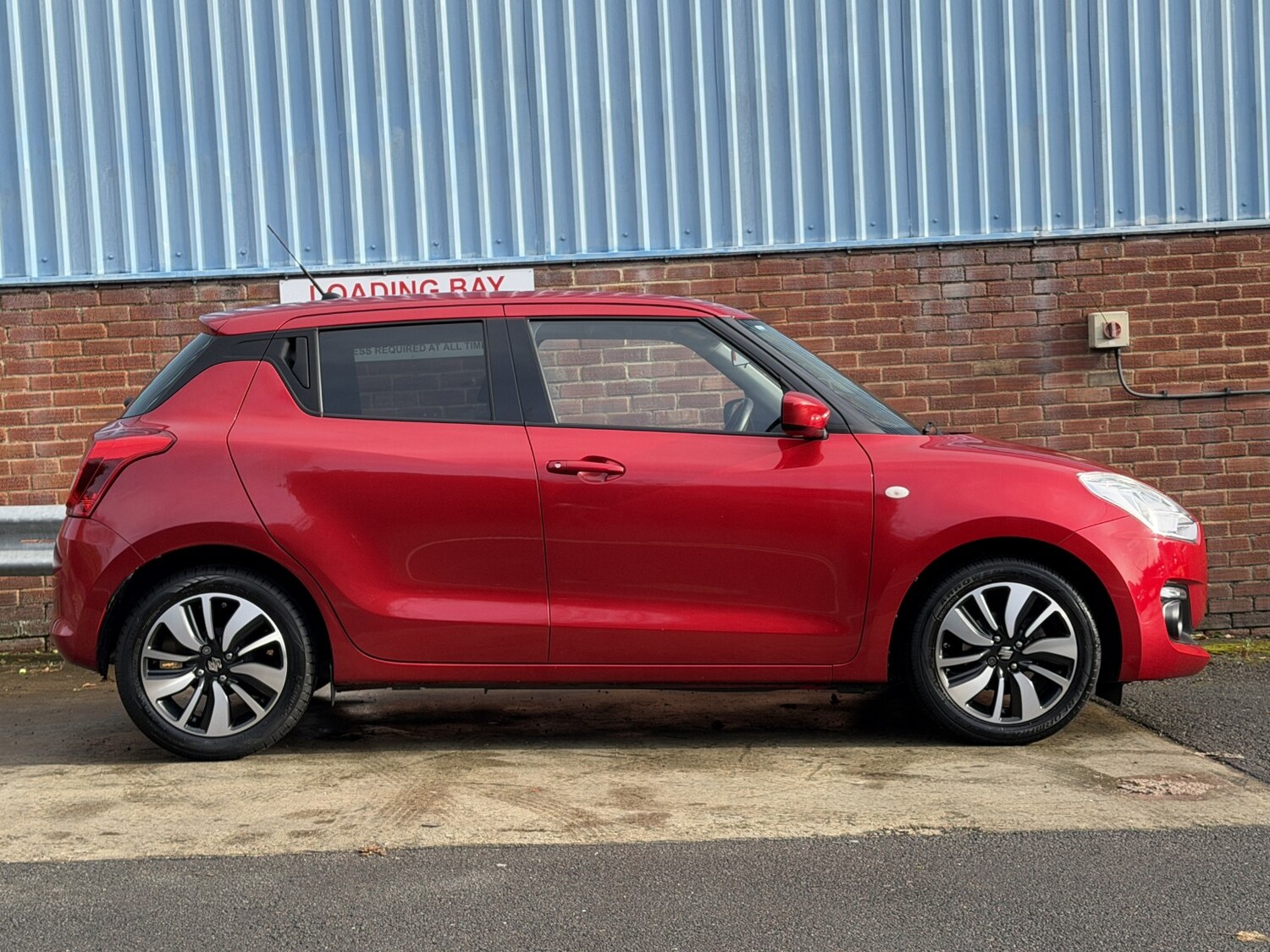 Used Suzuki Swift 2020 for sale - 77342618: Photo 6