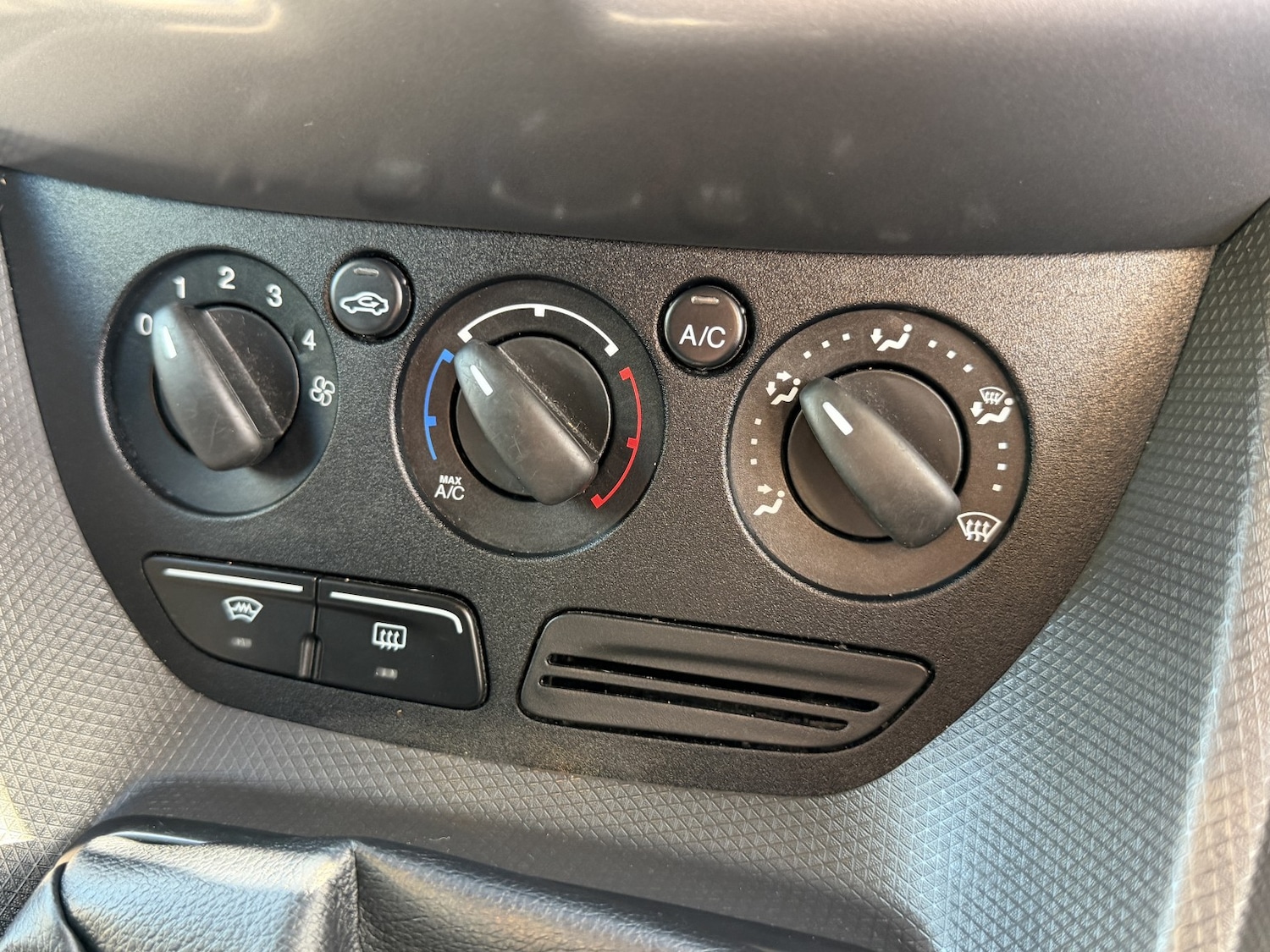 Used Ford Transit Connect 2015 for sale - 76521048: Photo 27