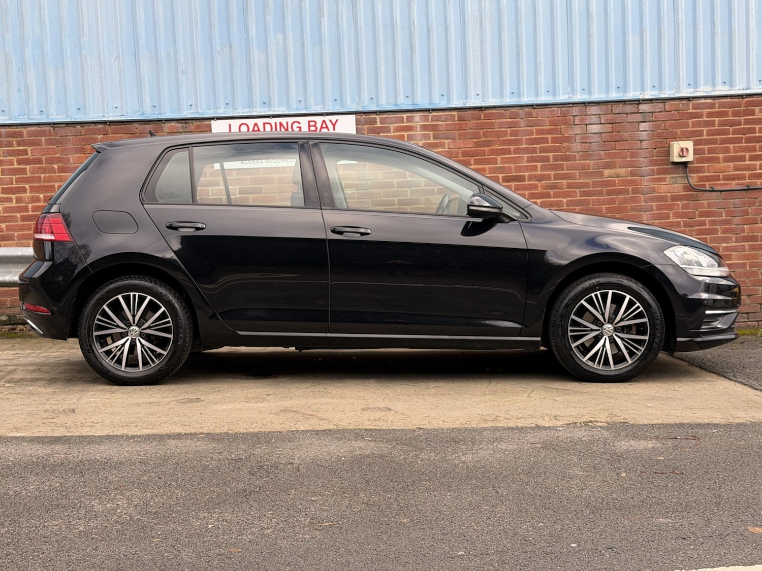 Used Volkswagen Golf 2018 for sale - 76911038: Photo 6